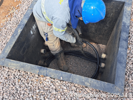 Caixa de Passagem para Cabos Elétricos em Infraestrutura Subterrânea